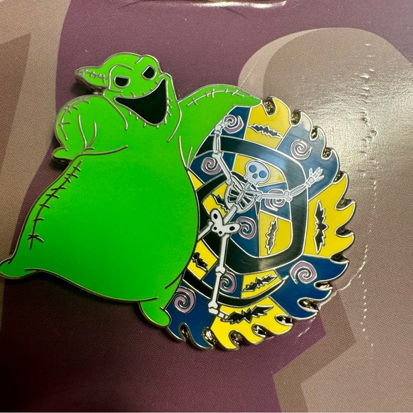 NWT. Disney Parks Nightmare Before Christmas 4 pin booster set of pins - Picture 12 of 14